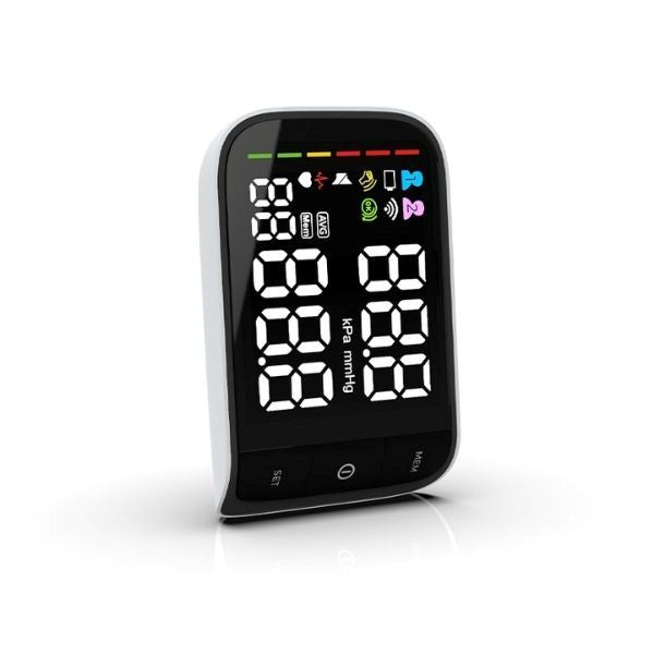 Blodtrycksmätare för handled med stor digital display.