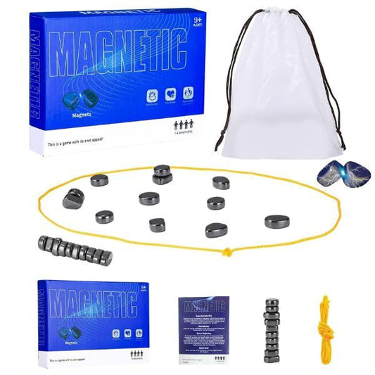 Paketbild av det magnetiska spelet med spelpjäser, gul snöre, instruktioner, tygpåse och originalförpackning