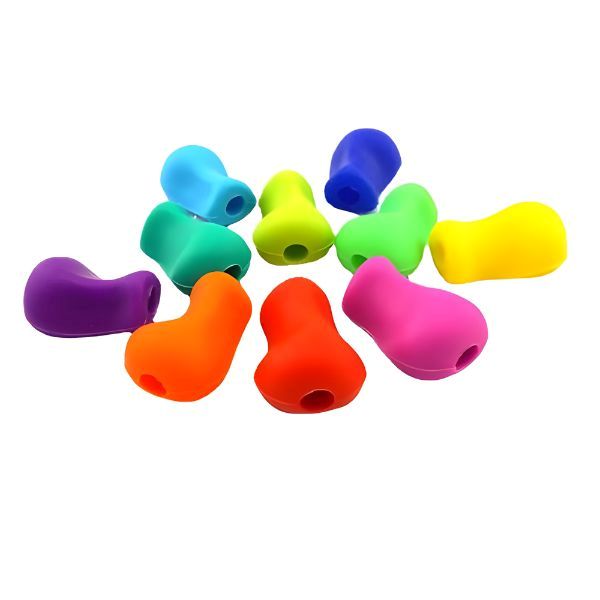 Ergonomiska penngrepp i olika färger för bättre skrivgrepp