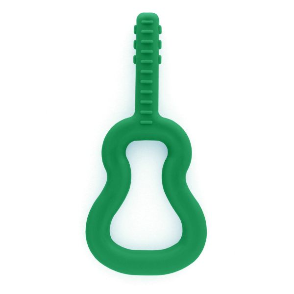 Sensoriskt tugghjälpmedel i form av grön gitarr med strukturerad yta.