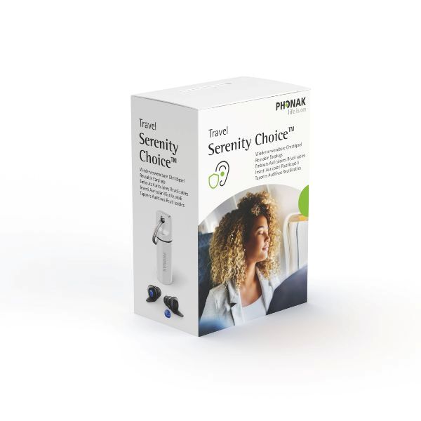 Förpackning till Serenity Choice Travel med bild på avslappnad resenär och innehållet bredvid