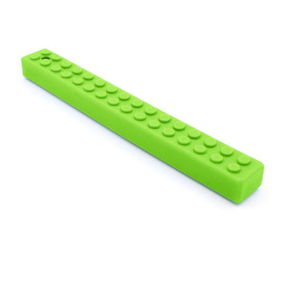 Grönt MEGA Brick Stick tugghjälpmedel för barn och vuxna med NPF.