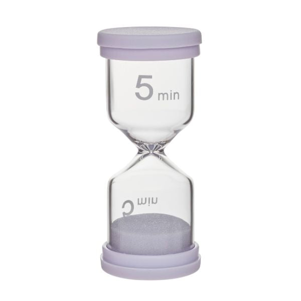 Timglas 5 minuter med lila lock och sand, visuellt hjälpmedel för struktur och rutiner vid NPF.