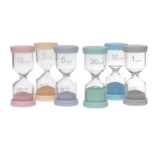 Set med sex färgkodade timglas (1, 3, 5, 10, 15 och 30 minuter) som visuellt hjälpmedel och timer för barn med NPF.