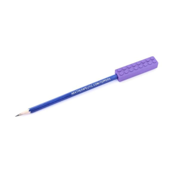 Lila Brick Stick penntopp, ger taktil stimulans och ökat fokus.